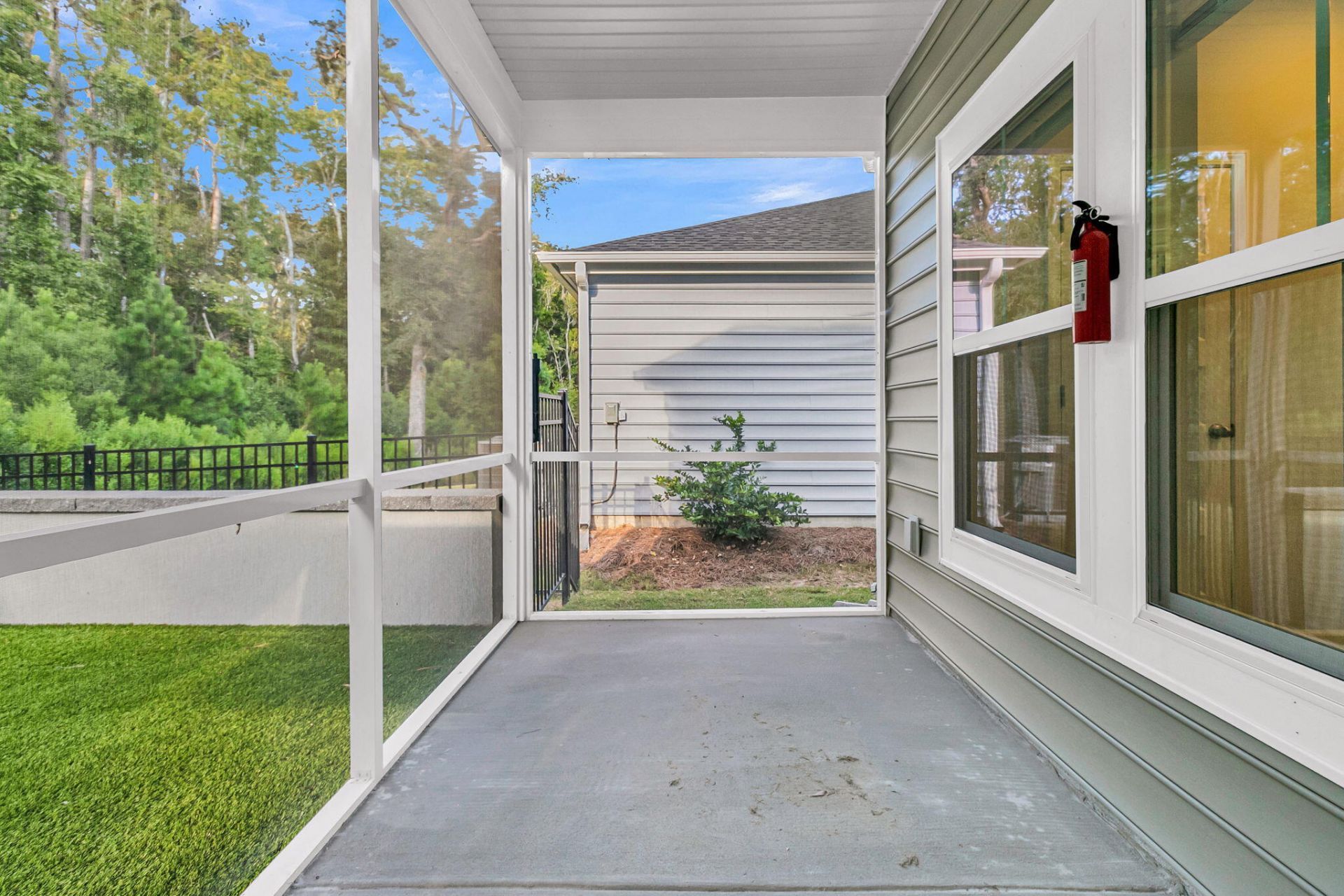 1040 Grace Field Avenue Photo 31