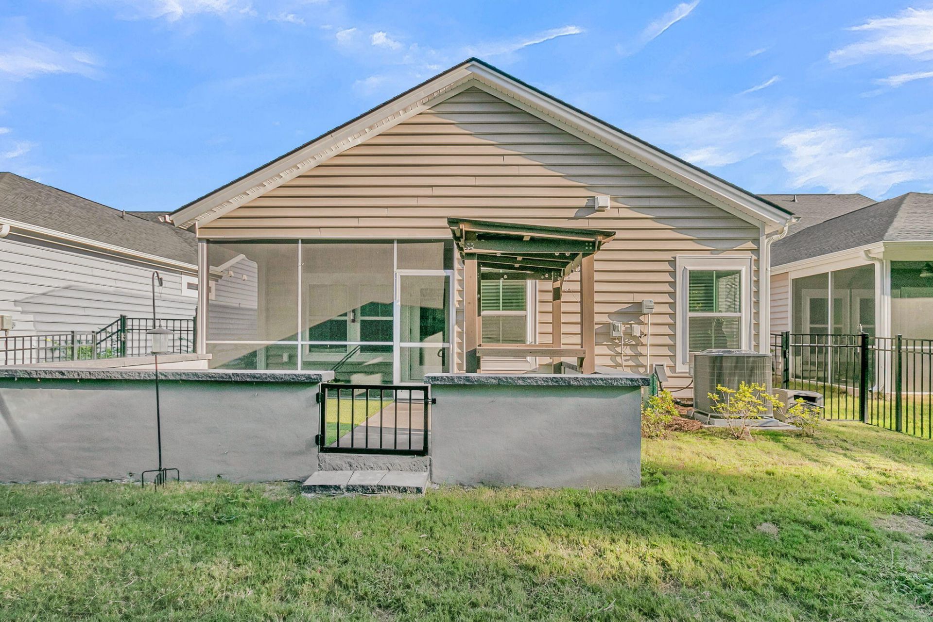 1040 Grace Field Avenue Photo 34