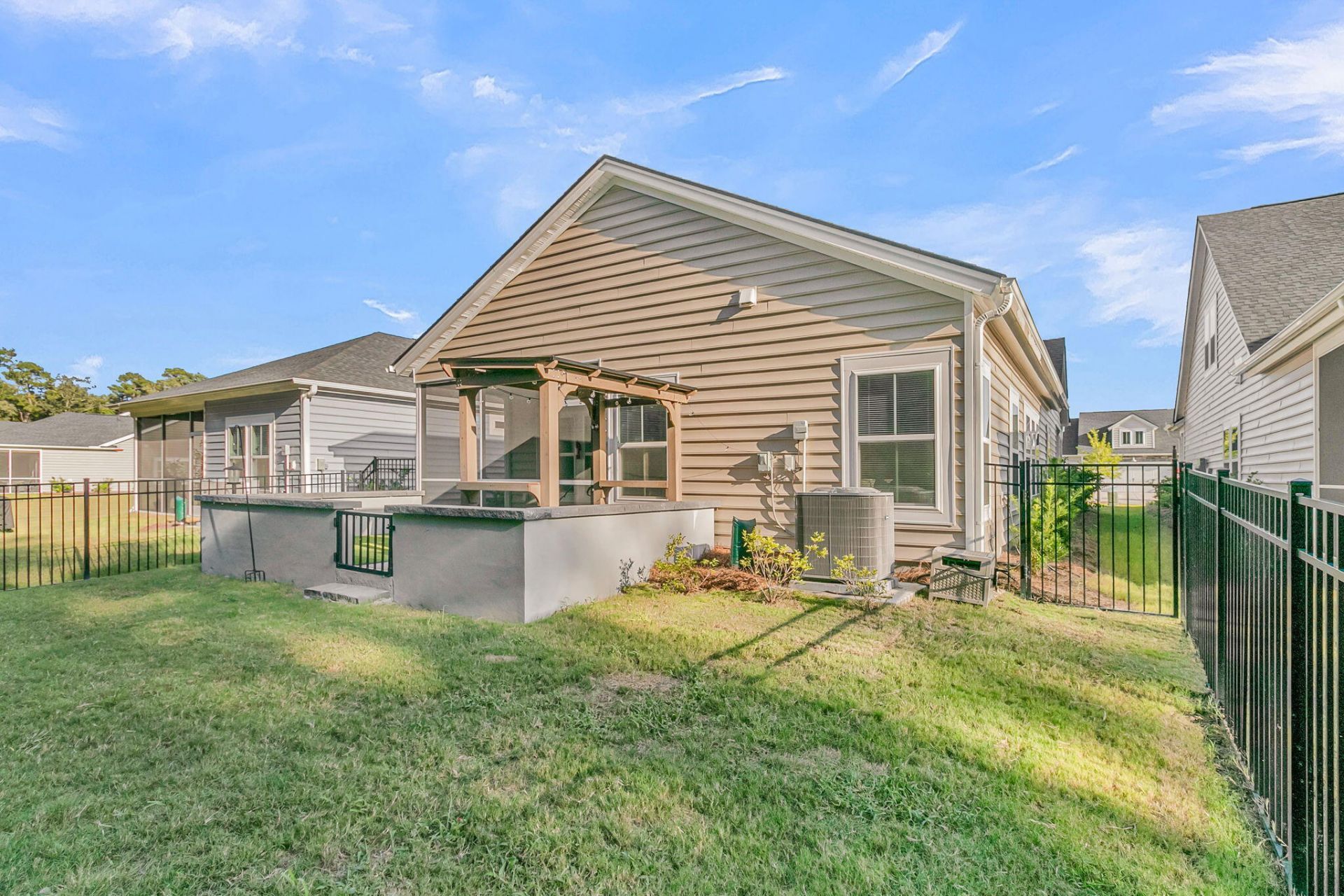 1040 Grace Field Avenue Photo 35