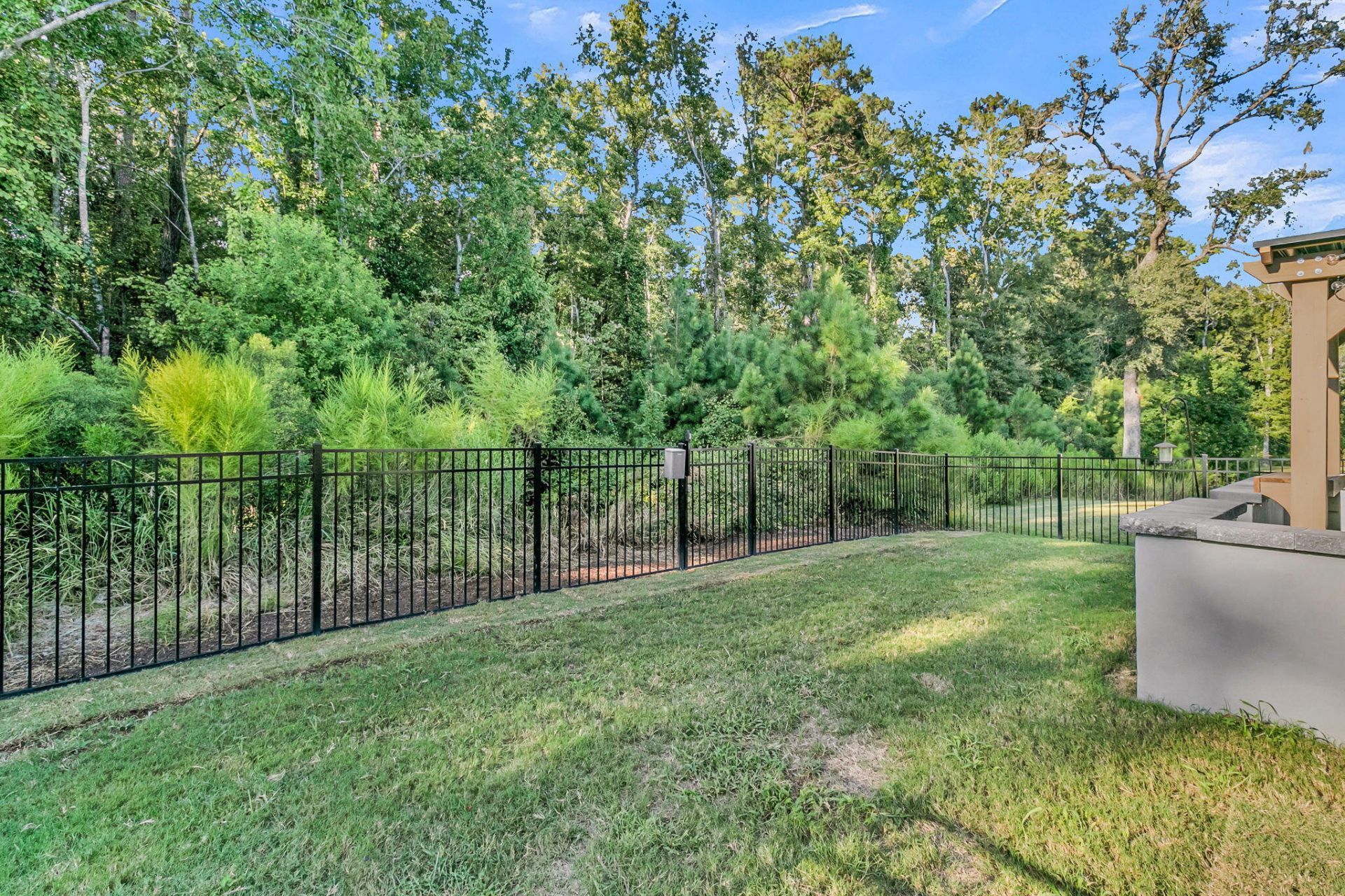 1040 Grace Field Avenue Photo 38