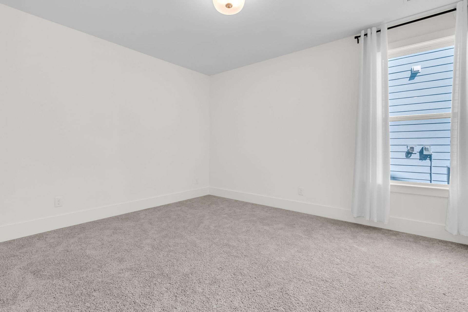 1013 Field Sparrow Drive Photo 44