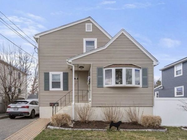15 Farrin St, Boston, MA 02136