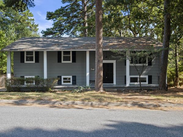 23 Crownpoint Road , Little Rock, AR 72227