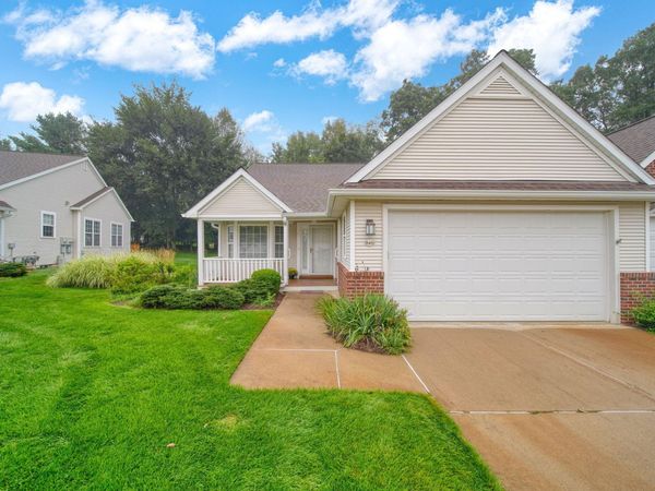 846 E Barrington Circle, Jackson, MI 49203