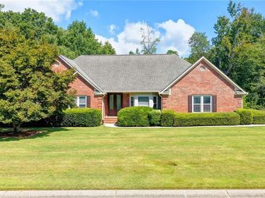 1975 Wynfield Point Drive, Buford, GA 30519