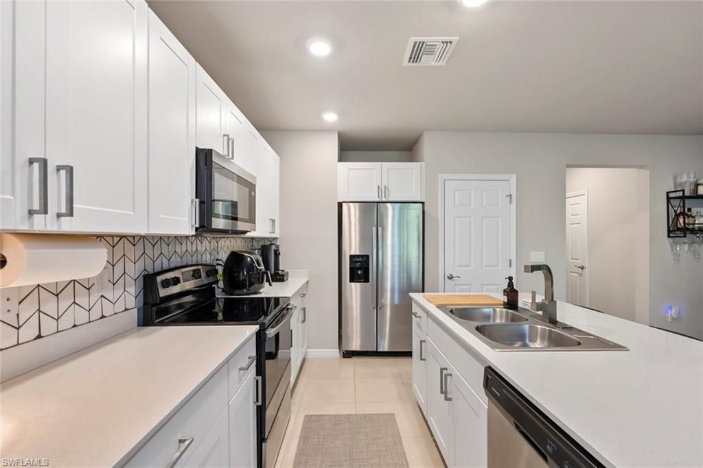 15527 Wildflower Cir , Naples, FL 34119 Photo