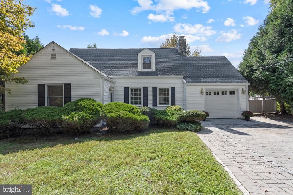 75 Hart Avenue, Hopewell, NJ 08525 Main Photo