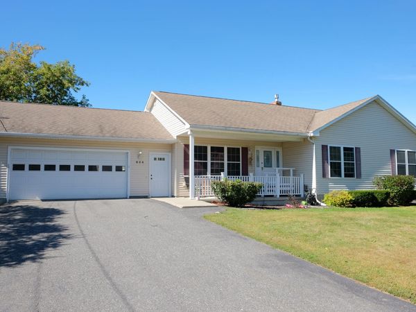 854 Main Street , Vassalboro, ME 04989
