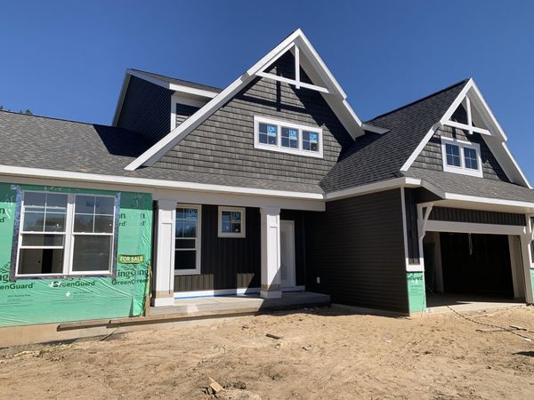 7903 Woodhurst Drive NE, Rockford, MI 49341