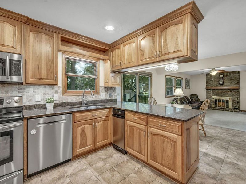 1108 Black Gold Place, Columbus, OH 43230 Photo 6