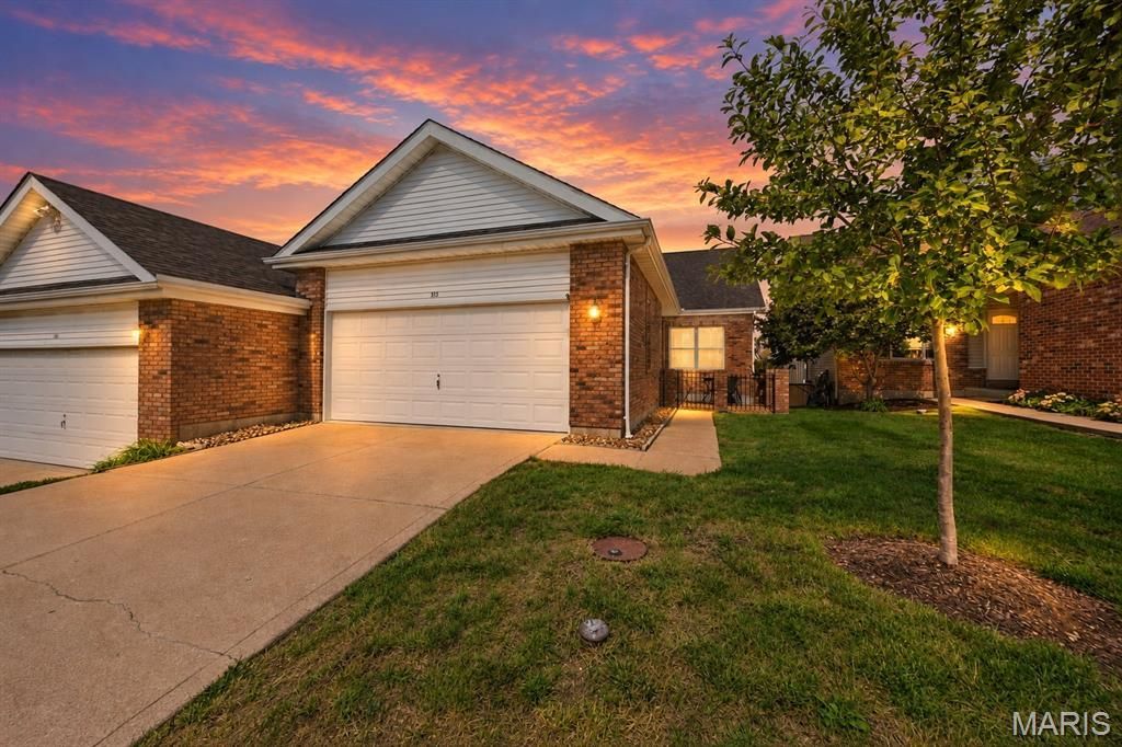 313 Holloway Ridge Court , Ballwin, MO 63011 Main Photo