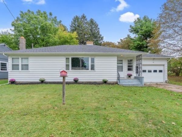 27 Draper Street , Oswego, NY 13126