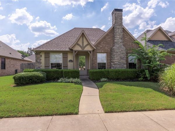 3113 SW Stonepoint Avenue , Bentonville, AR 72713