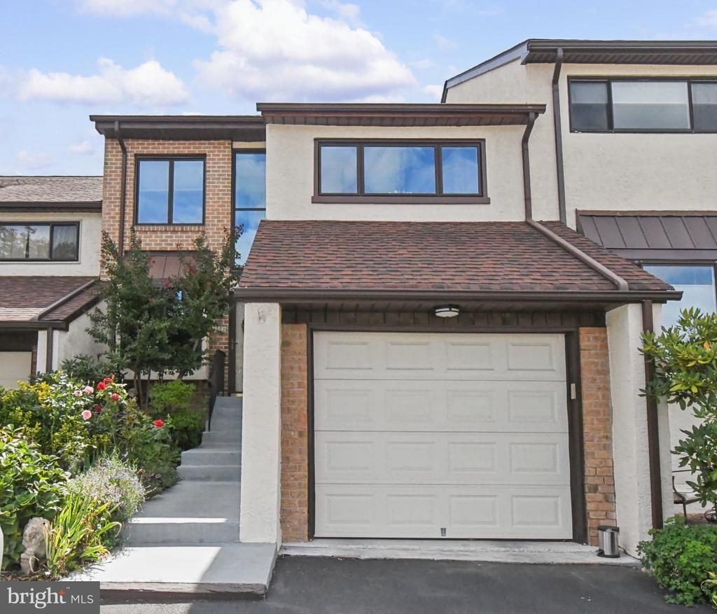 2802 JEFFERSON COURT, AMBLER, PA 19002