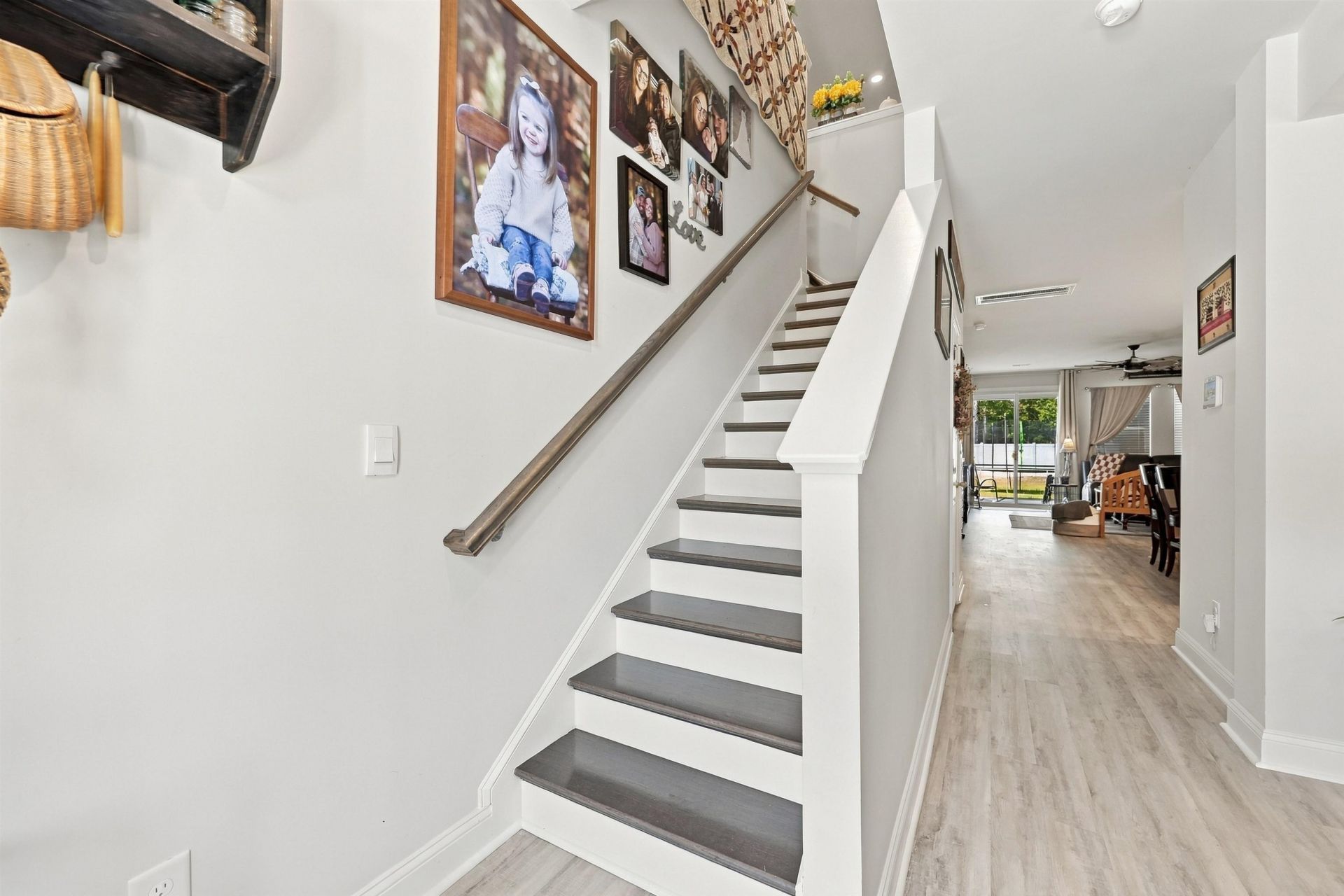 104 Fair Meadow Ct.  Photo 23