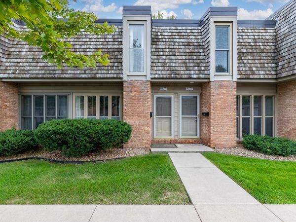 6377 Barrie Road , Edina, MN 55435