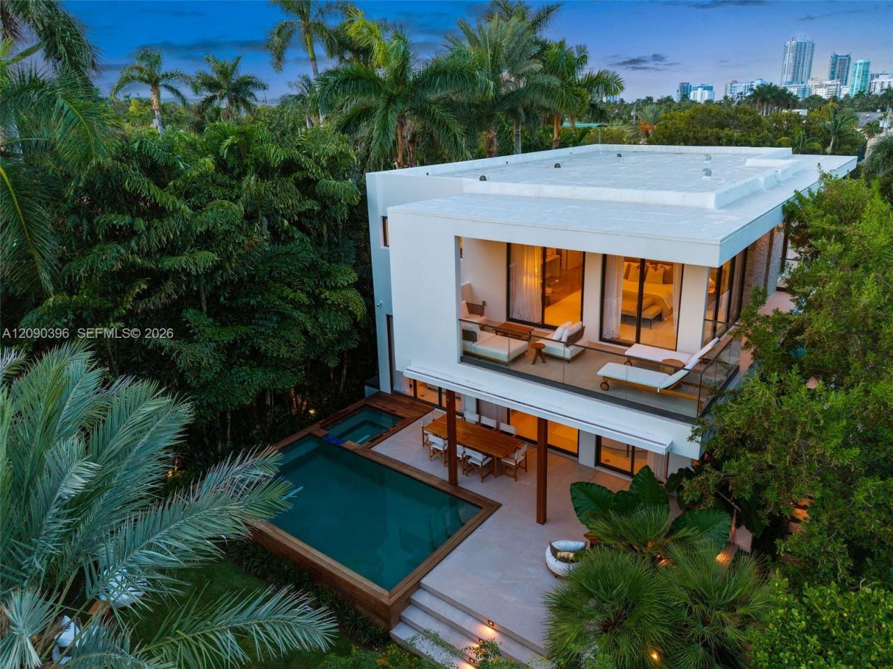 5701 N Bay Rd , Miami Beach, FL 33140 Photo