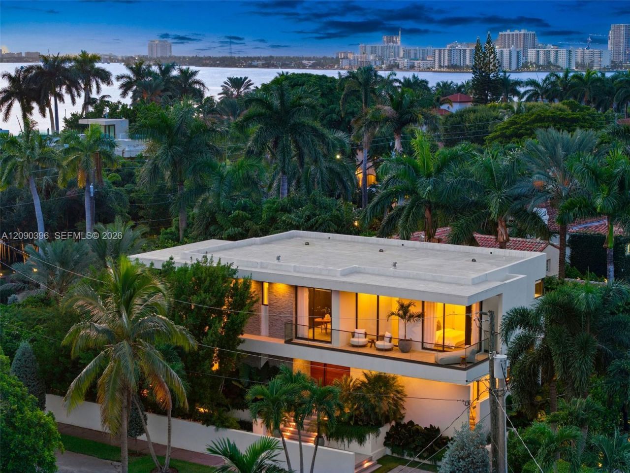 5701 N Bay Rd , Miami Beach, FL 33140 Photo