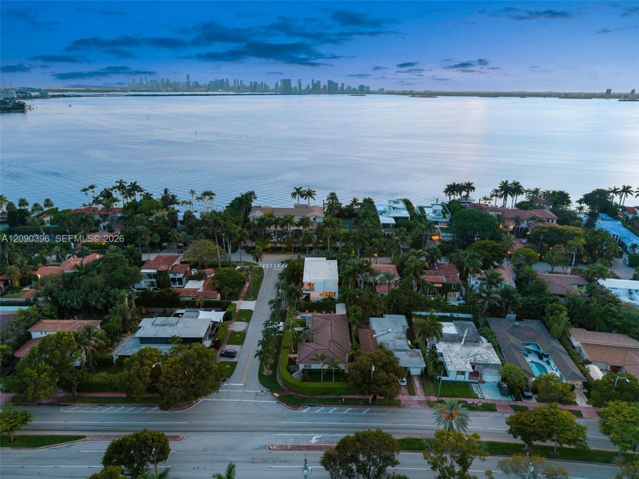 5701 N Bay Rd , Miami Beach, FL 33140 Photo
