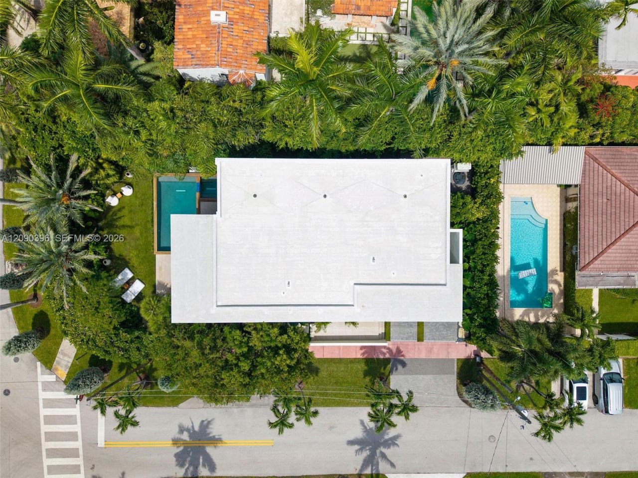 5701 N Bay Rd , Miami Beach, FL 33140 Photo