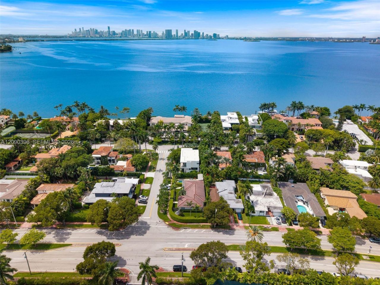 5701 N Bay Rd , Miami Beach, FL 33140 Photo