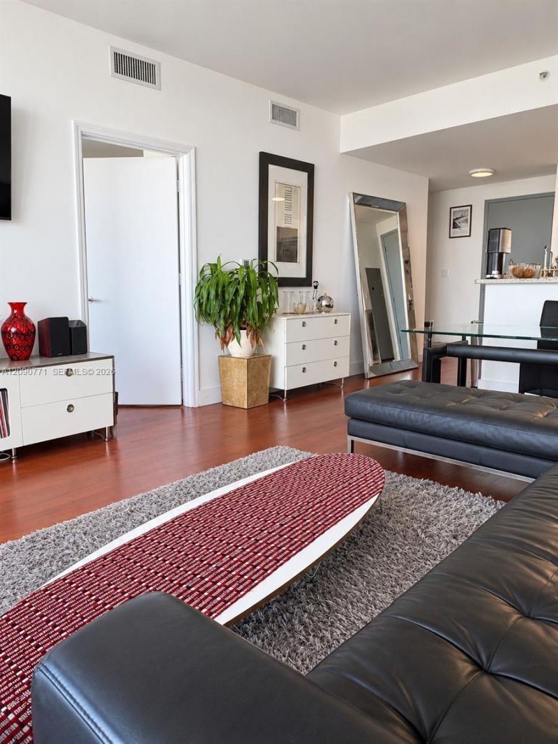 601 NE 36th St, Unit 3105, Miami, FL 33137 Photo