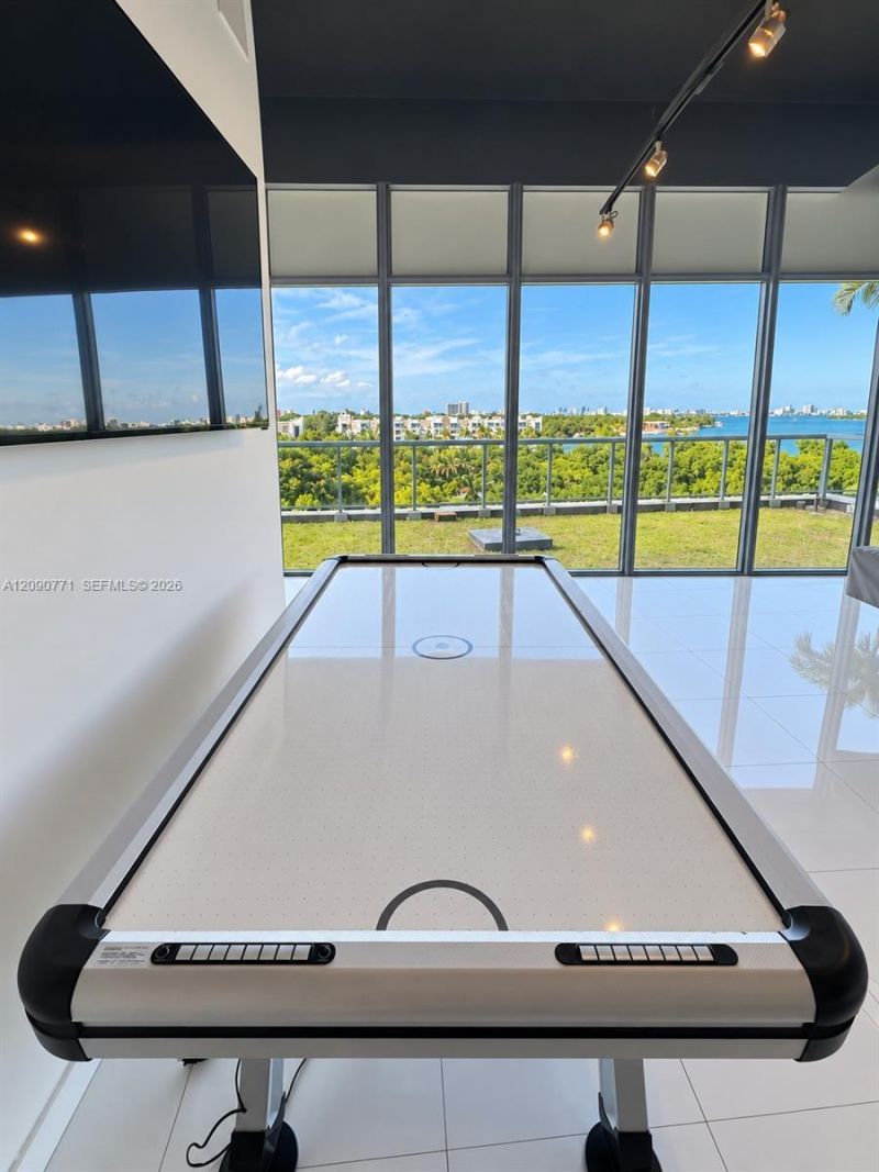 601 NE 36th St, Unit 3105, Miami, FL 33137 Photo