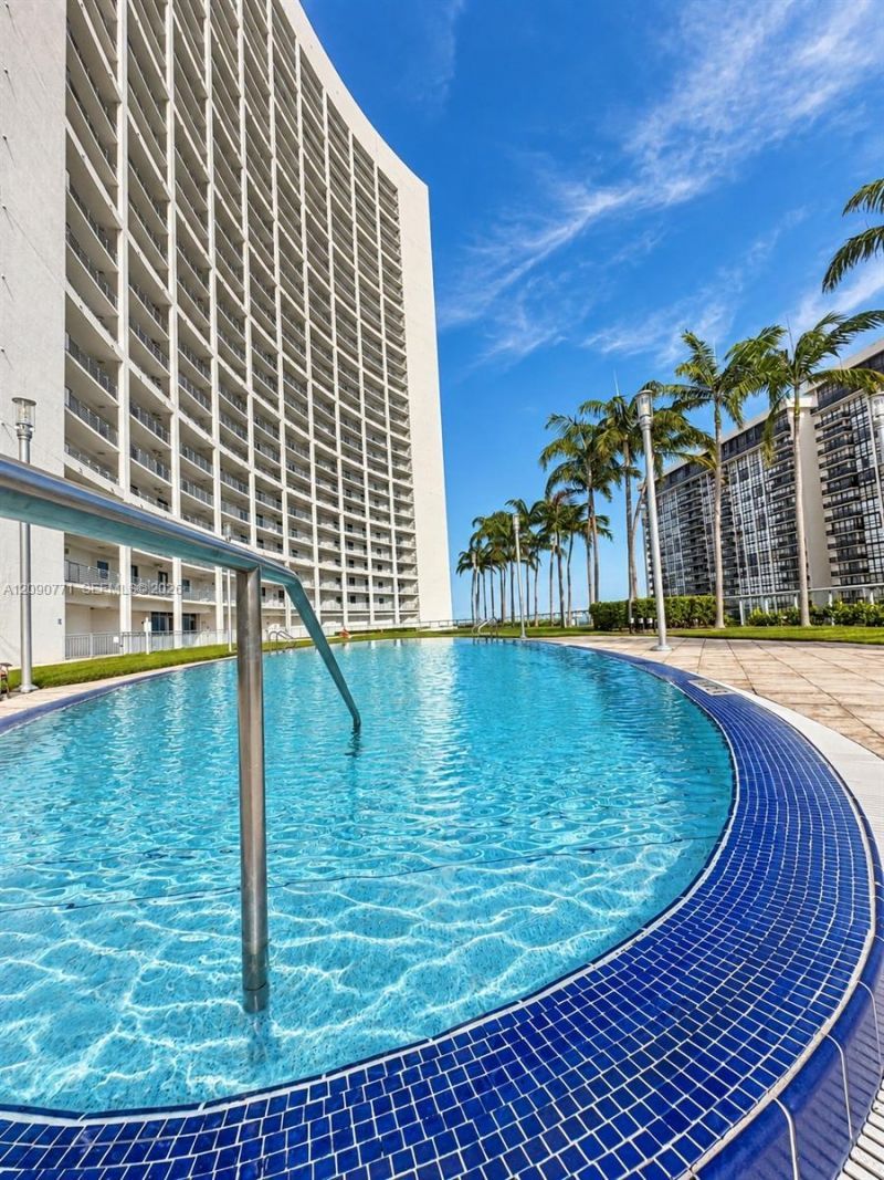 601 NE 36th St, Unit 3105, Miami, FL 33137 Photo