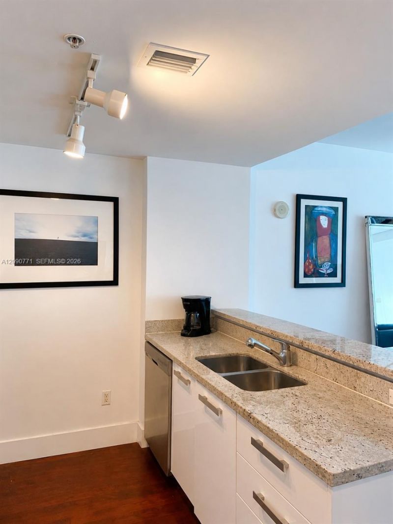 601 NE 36th St, Unit 3105, Miami, FL 33137 Photo