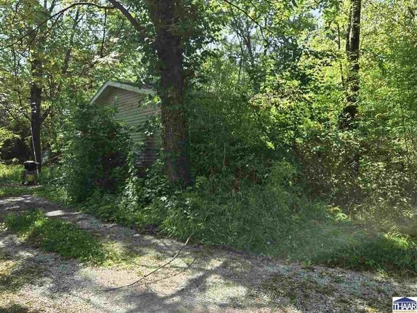 1017 S Orchard Street, Farmersburg, IN 47850