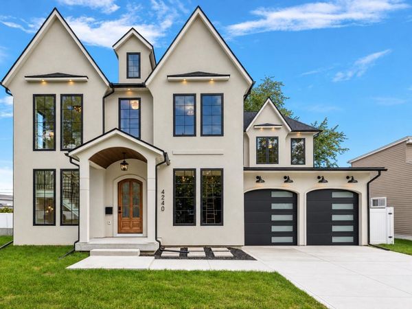 4240 Mandalay Avenue, Royal Oak, MI 48073