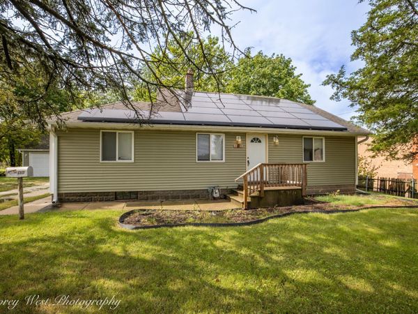 1321 Oakwood Avenue, DeKalb, IL 60115