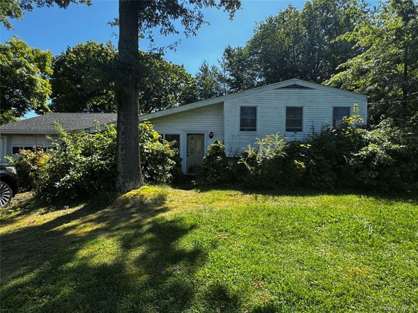 27 Convent Road , Orangeburg, NY 10962