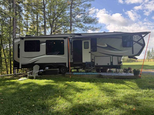 33 Whisper Lane, Panton, VT 05491