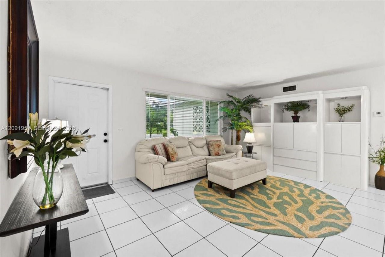 401 SW 72nd Ave, Pembroke Pines, FL 33023 Photo