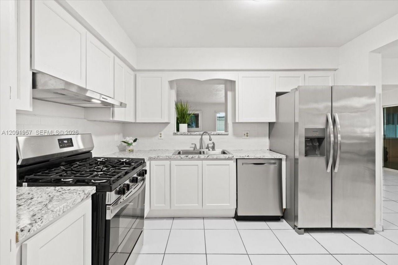 401 SW 72nd Ave, Pembroke Pines, FL 33023 Photo