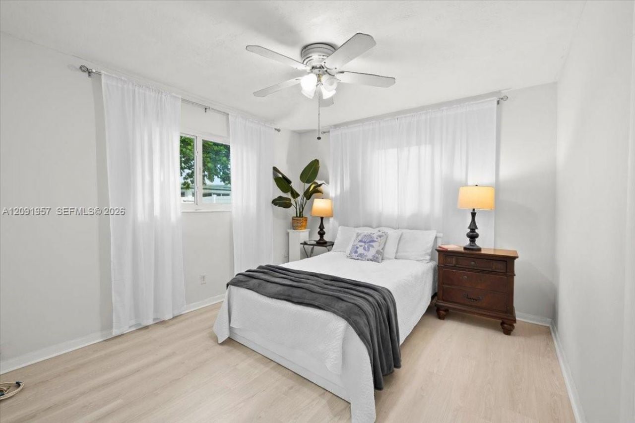 401 SW 72nd Ave, Pembroke Pines, FL 33023 Photo