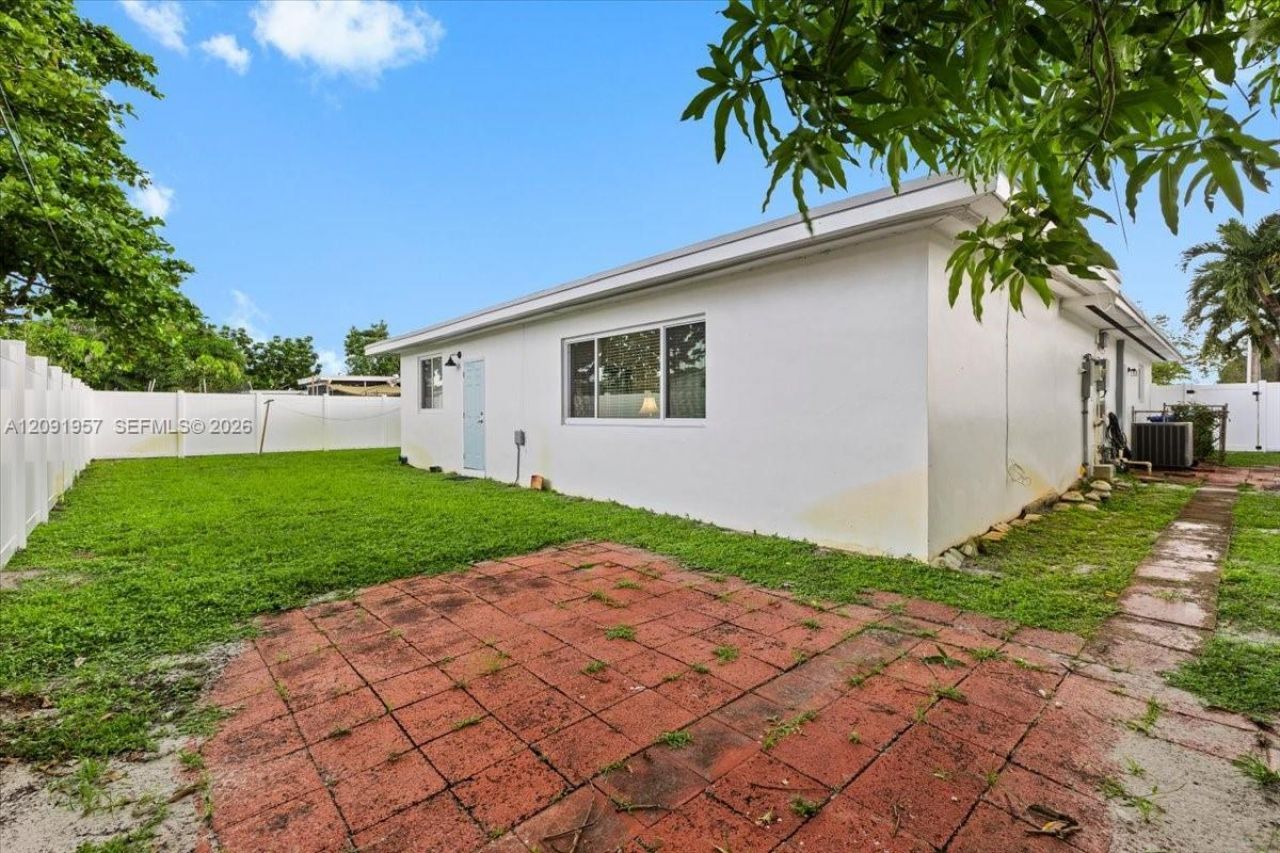 401 SW 72nd Ave, Pembroke Pines, FL 33023 Photo