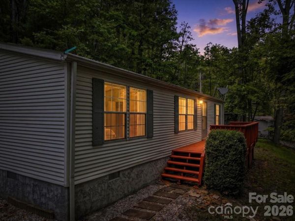 2271 Gouges Creek Road , Spruce Pine, NC 28777