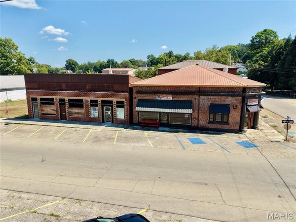 390 Main Street , Ellington, MO 63638