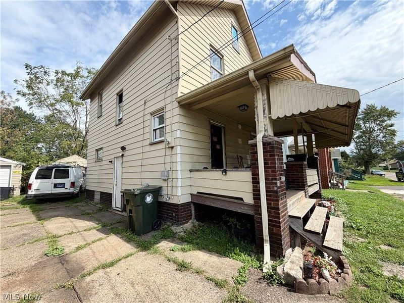 2013 17th Street NE, Canton, OH 44705 Photo 3