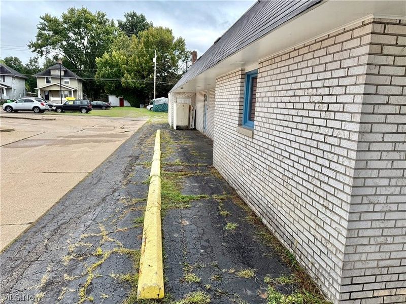 1107 Lincoln Way E, Massillon, OH 44646 Photo 7