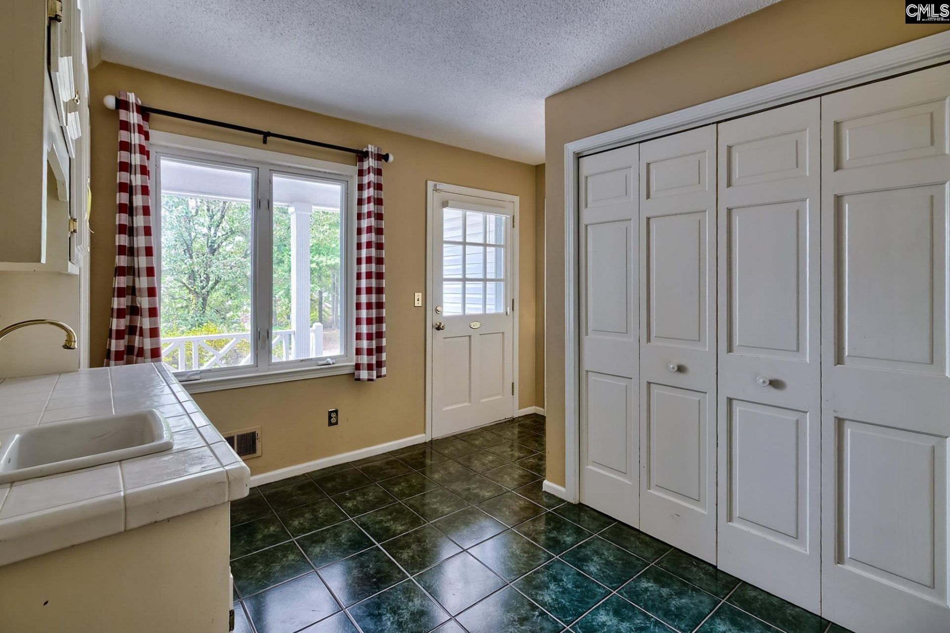 2421 Owl Circle Photo 24