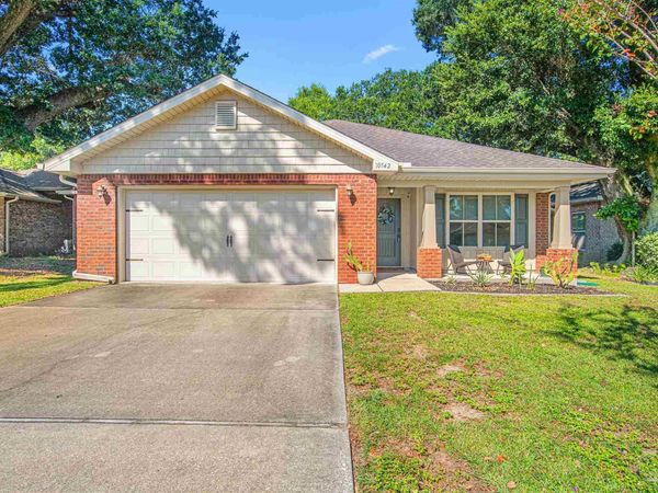 10542 Millbrook Dr, Pensacola, FL 32534