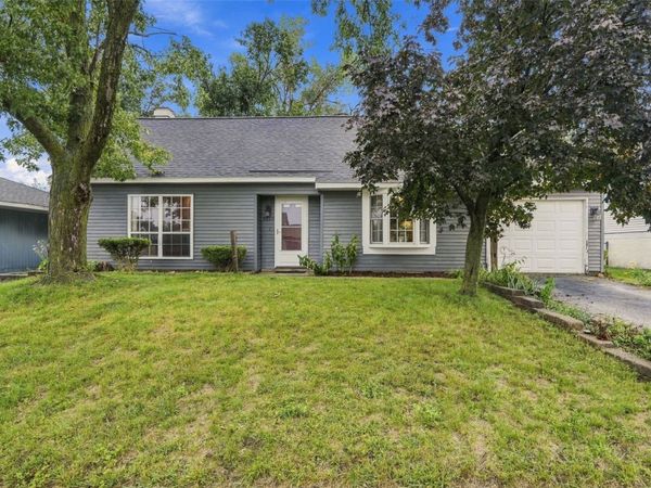 3720 Blue Mound Drive NE, Cedar Rapids, IA 52402