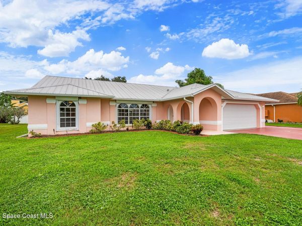 949 Carnation Drive , Sebastian, FL 32958