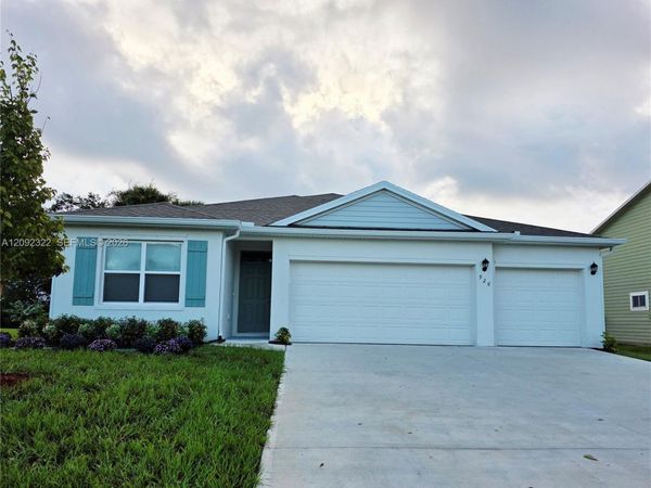 926 Crown St , Unit 1, Sebastian, FL 32958