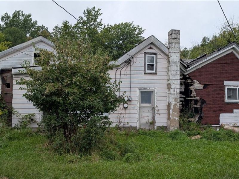 381 Avon Avenue, Vermilion, OH 44089 Photo 3