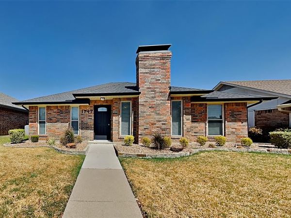 1747 Arledge, Carrollton, TX 75007