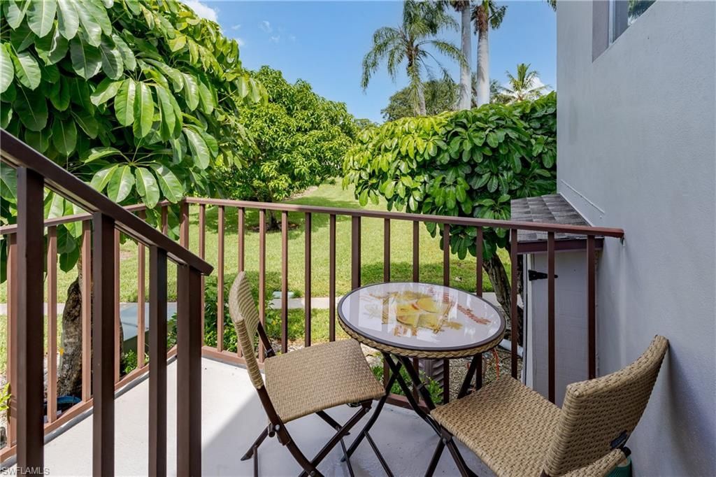 180 Cypress Way E, Unit B212, Naples, FL 34110 Photo